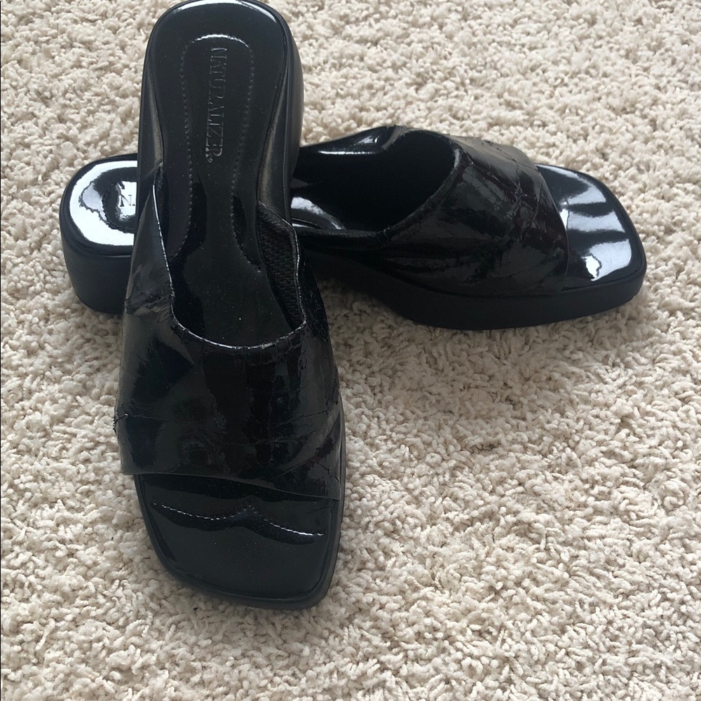 Elegant Naturalizer Bkack Patent Women's Sandals